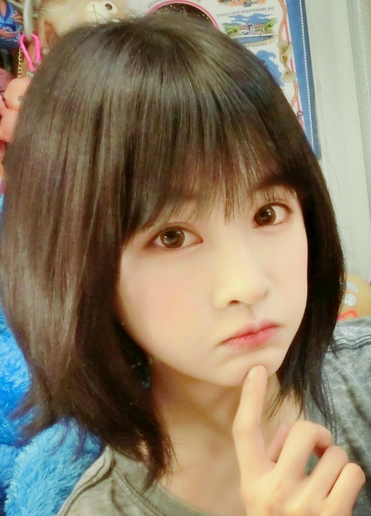 T Ara Boram Sports Short Hair In Her Cute Selca Picture T Ara World