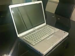 compaq presario v2000