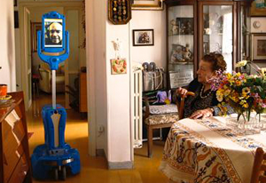 El robot Robin ayuda a cuidar a Lea,
una italiana de 94 años