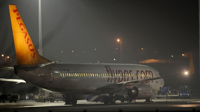 Ukrayna Ya Ucan Ucak Kacirilmak Istendi Korsan 4 Saat Sonunda Etkisiz Hale Getirildi Baska Haber