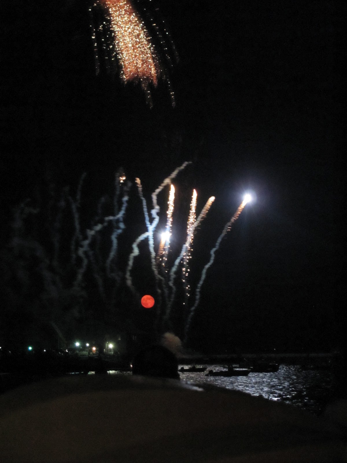 TheYearRounder's Guide to Provincetown July 4th Fireworks Bonus Moonrise