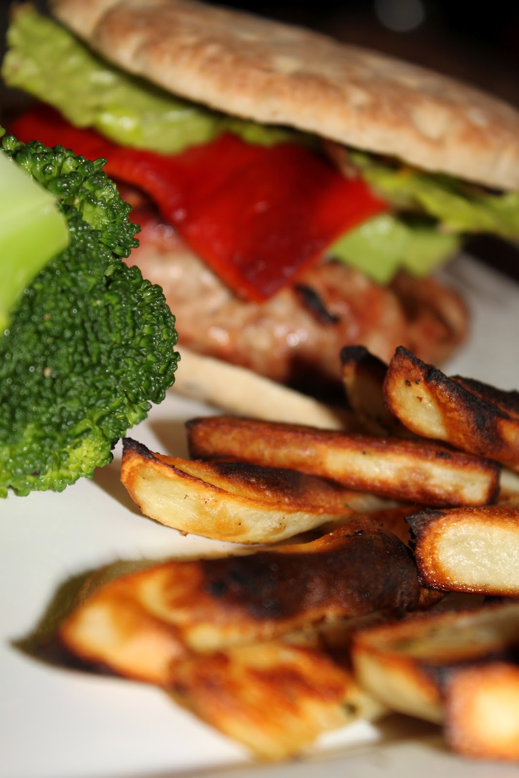 Naturally Delicious: Grilled Turkey Burgers with Roasted Red Pepper
