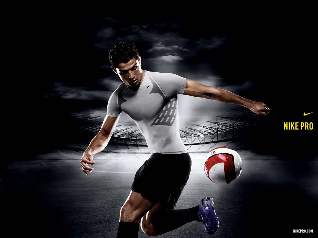 http://2.bp.blogspot.com/-s8TGlh4GyAs/TncgBhVaHtI/AAAAAAAAAA4/6ADGSJ0AgM0/s1600/Cristiano%2BRonaldo%2BWallpaper%2B0106.jpg
