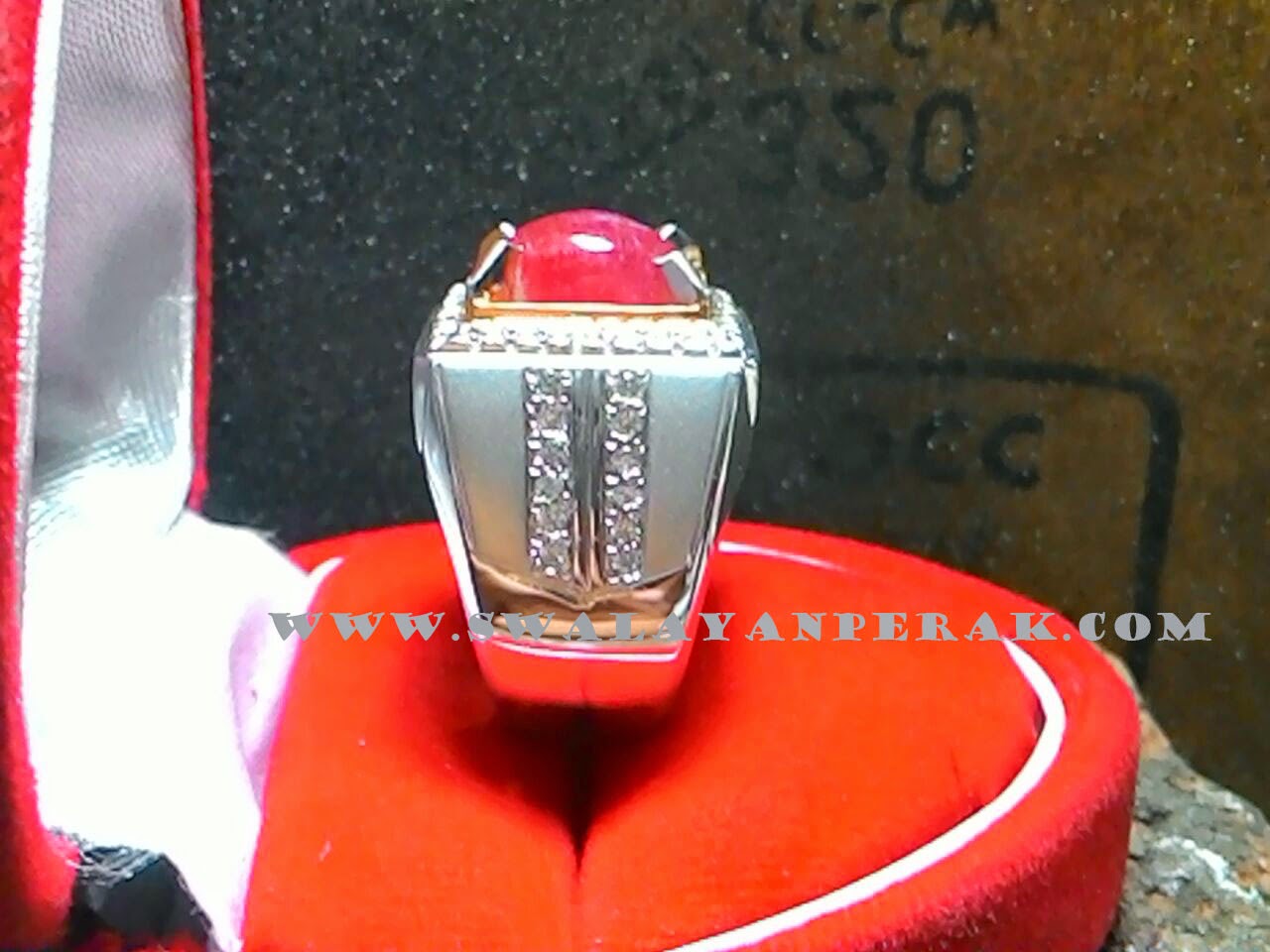 Contoh model cincin akik warna red silver unik