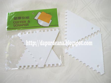dapur deana basic tools for buttercream scraper dapur deana basic tools for buttercream scraper