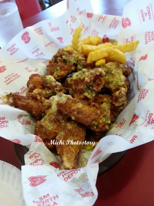 Michi Photostory Buffalo’s Wings N Things