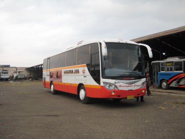 Bus+Malam+Raya bus malam raya lewat trenggalek ponorogo ~ bus harapanjaya