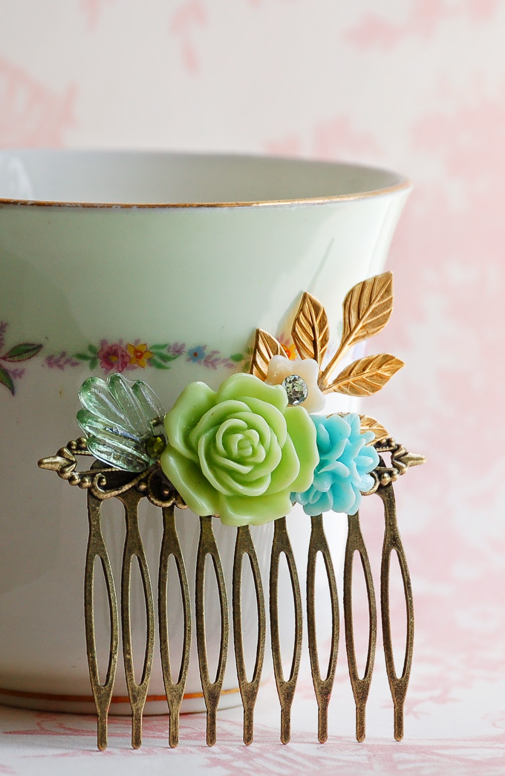 https://www.etsy.com/listing/191447315/lime-green-rose-flower-hair-comb-aqua?ref=shop_home_active_1&ga_search_query=flower%2Bhair%2Bcombs