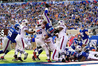 Ahmad Bradshaw goes head over heels, a microcosm for the league