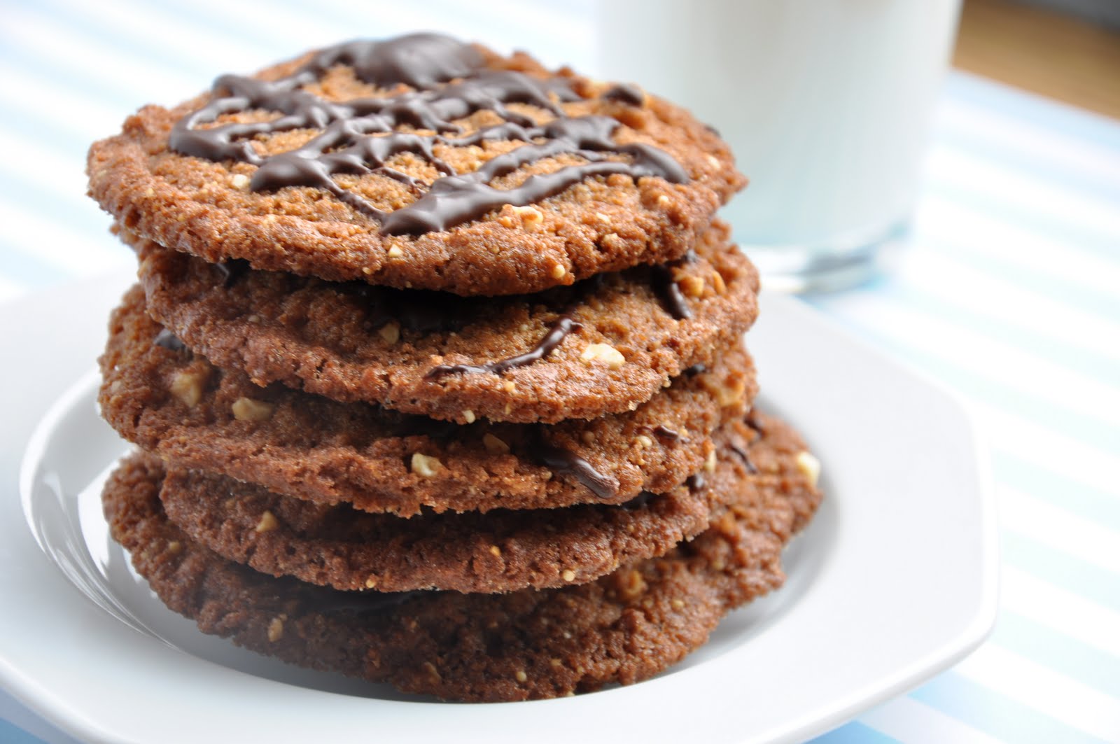 Flourless Peanut Butter Cookies (Reduced Fat & 210 Calories) Honey