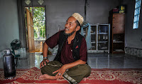 http://cmjoll.photoshelter.com/gallery-image/2012-10-Oct-15-Ruesot-Sri-Sakon/G0000we1q0mEgdiU/I00007M_TzXanlEA/C0000xgtNyPM0NYE