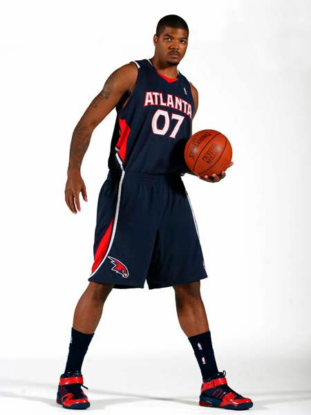 Uniforme atual Hawks visitante (2007-presente)