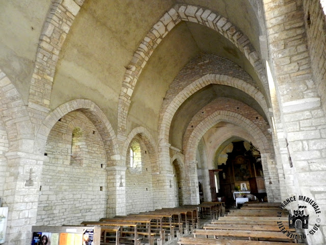 OZENAY (71) - Eglise Saint-Gervais et Saint-Protais