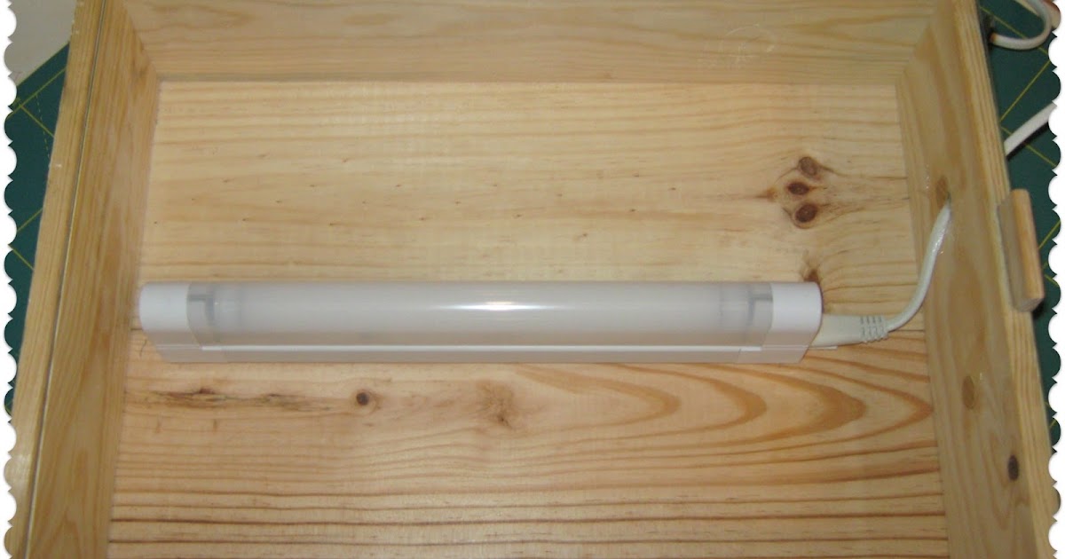 Entretelitas: CAJA DE LUZ CASERA