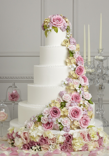 gorgeous wedding cakes big confetti cakes flower petals to coordinate with your gorgeous wedding cake from wwwconfettidirectcom the blog gorgeous wedding cakes big confetti cakes flower petals to coordinate with your gorgeous wedding cake from wwwconfettidirectcom the blog
