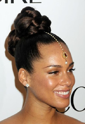 Topknot Frisur von Alicia Keys Topknot Frisur von Alicia Keys