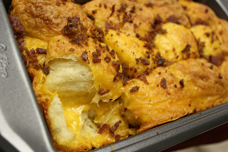 Fun with the Fullwoods Easy Cheesy Biscuit Bread