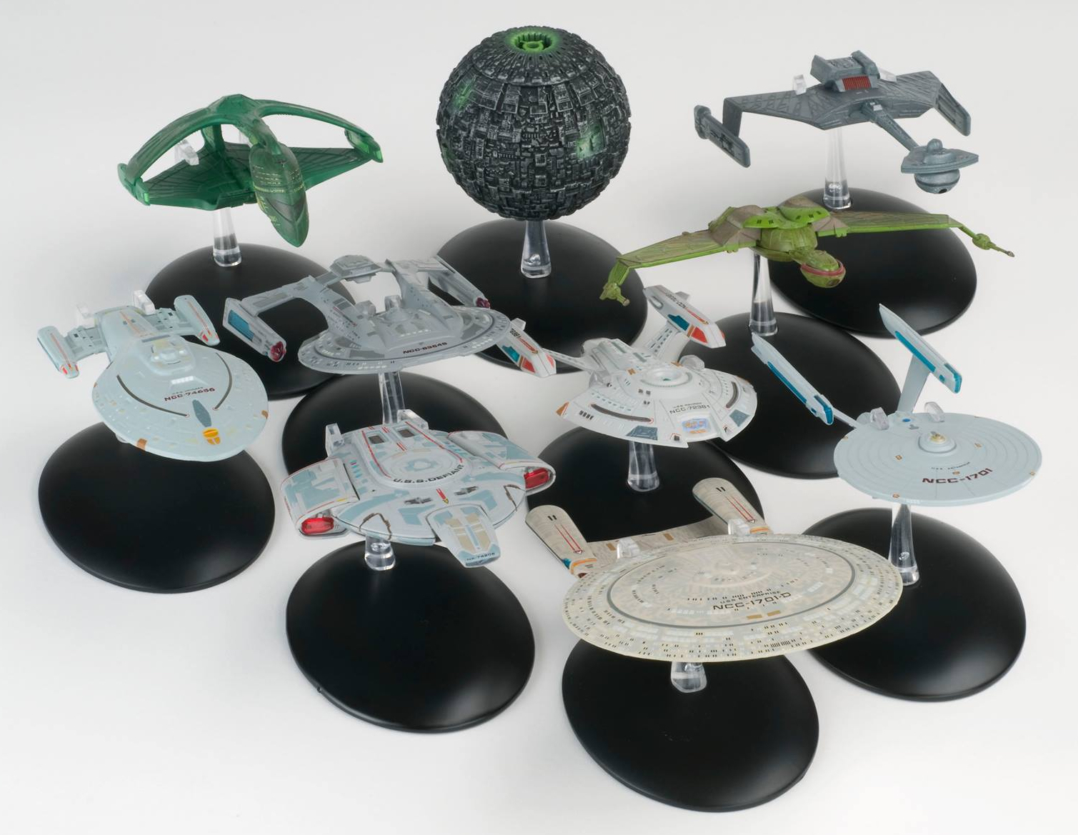 Eaglemoss+Star+Trek+The+Official+Starships+Collection+select+models.jpg
