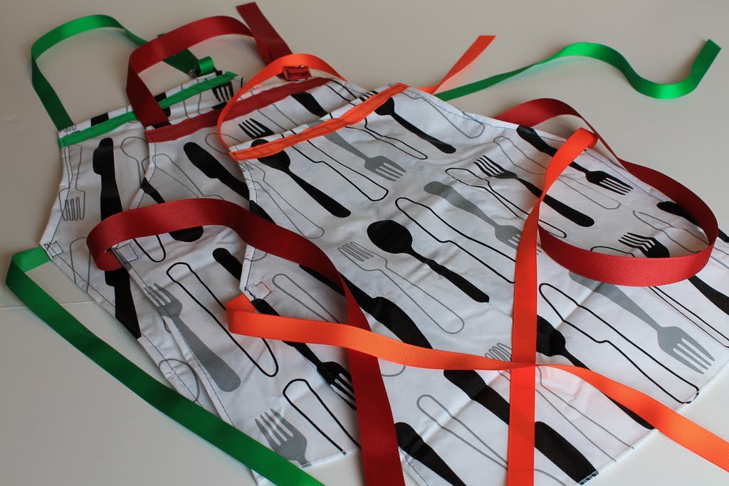 Ever Never Again DIY Kids Aprons