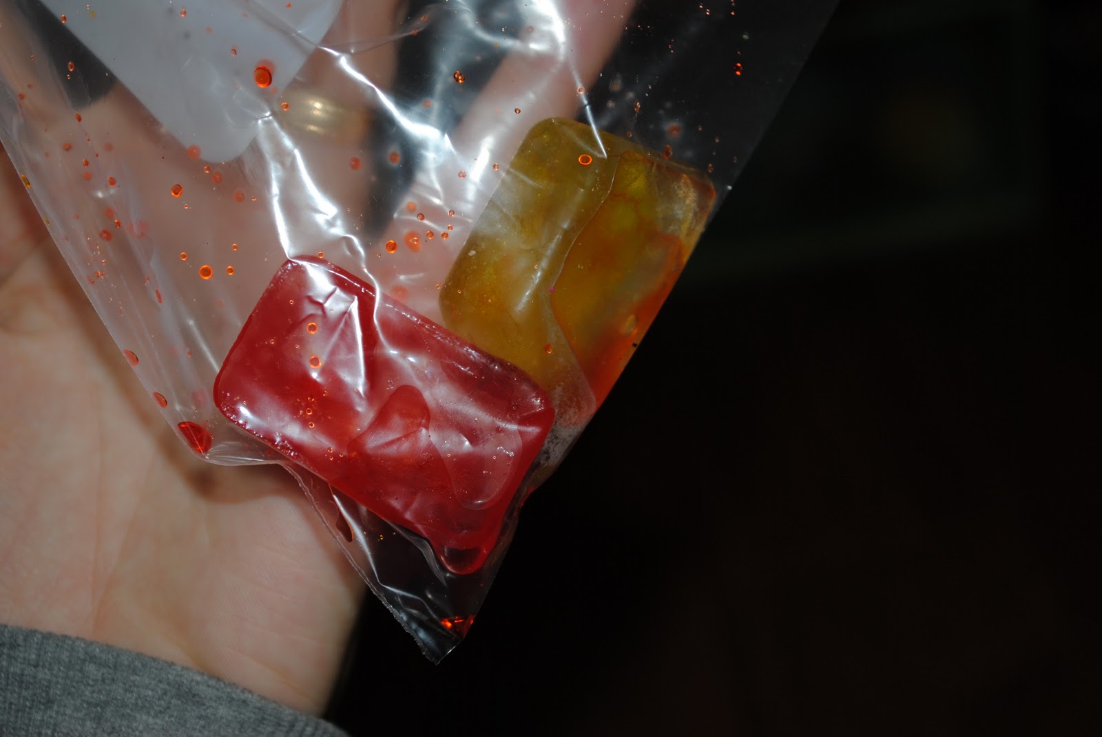 Keeping Toddler Busy Ice Cube Bags/Colored Ice Cubes