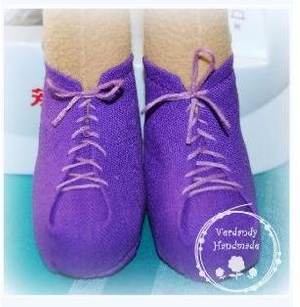 sapatinho de boneca de feltro