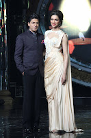 Shahrukh Khan & Deepika on the sets of Indian Idol Juniors