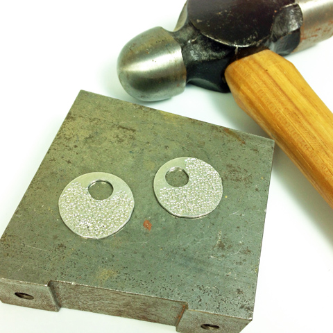 how to make easy stamped gilded earrings tutorial