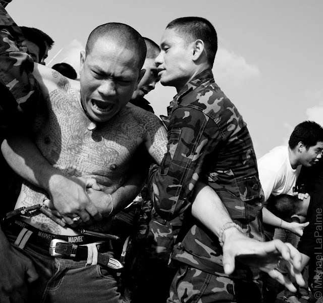 พิธีไหว้ครูหลวงพ่อเปิ่น(วัดบางพระ) Tattoo Festival at Wat Bang Phra 2013 © Michael LaPalme