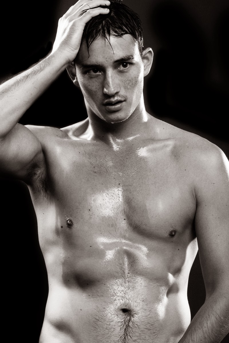 Mike Lewis Sixpack Muscle