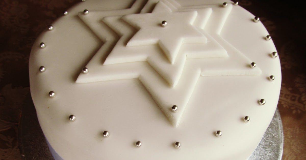 Good Food, Shared: How to Decorate a Christmas Cake