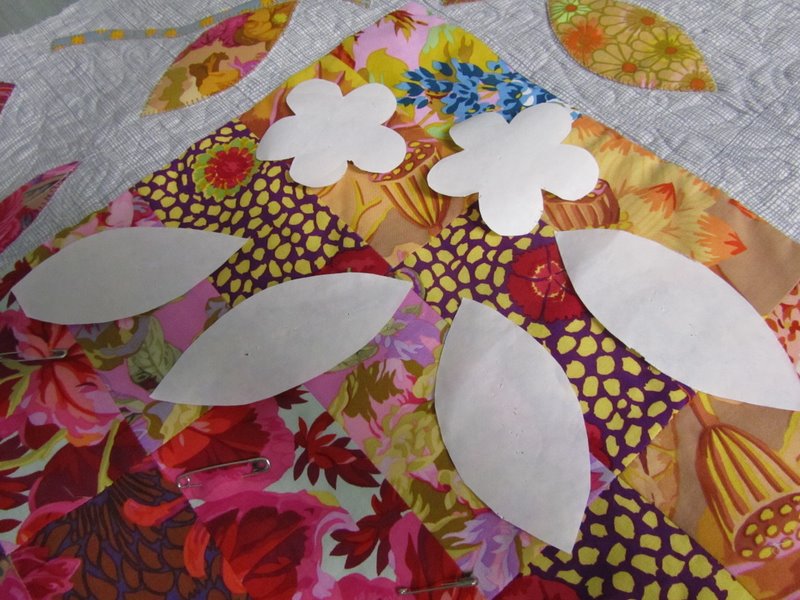 Free motion quilting with freezer paper template. Quilting