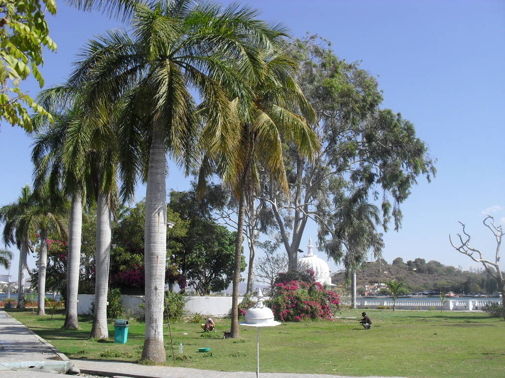 Life,films and nostalgia Nehru Garden (Fateh Sagar) , Udaipur