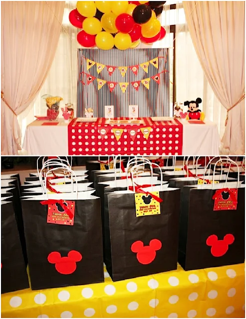 Mesa,  bolsas de recuerdos , souvenires, sorpresas, fiesta, Mickey Mouse