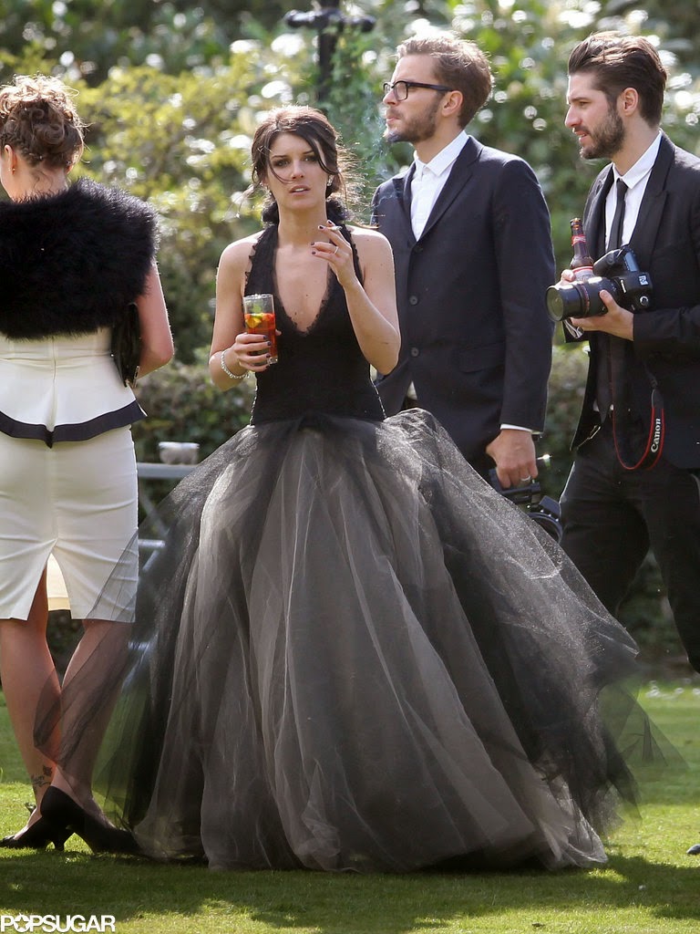 grimes shenae beech josh carpet dresses celebrity absolutely celeb stunning gorgeous popsugar herald weekly choices daily link