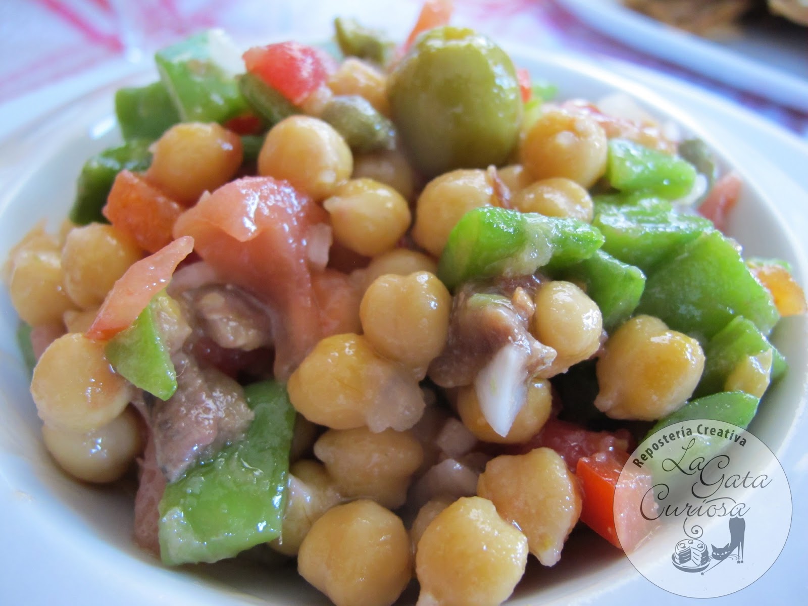 La Gata Curiosa ENSALADA DE GARBANZOS Y ANCHOAS