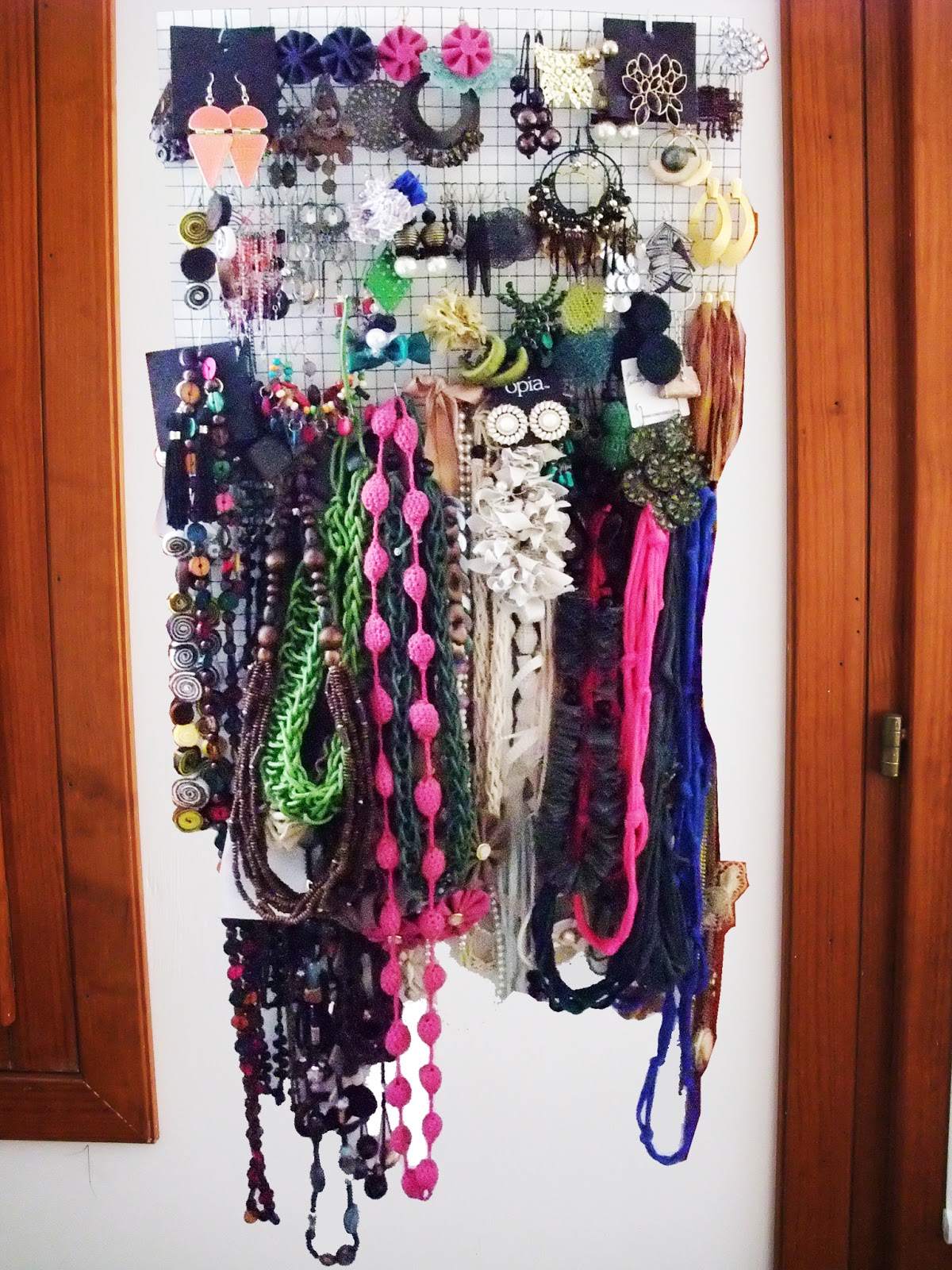 NoxCreare My DIY Accessories Organizer