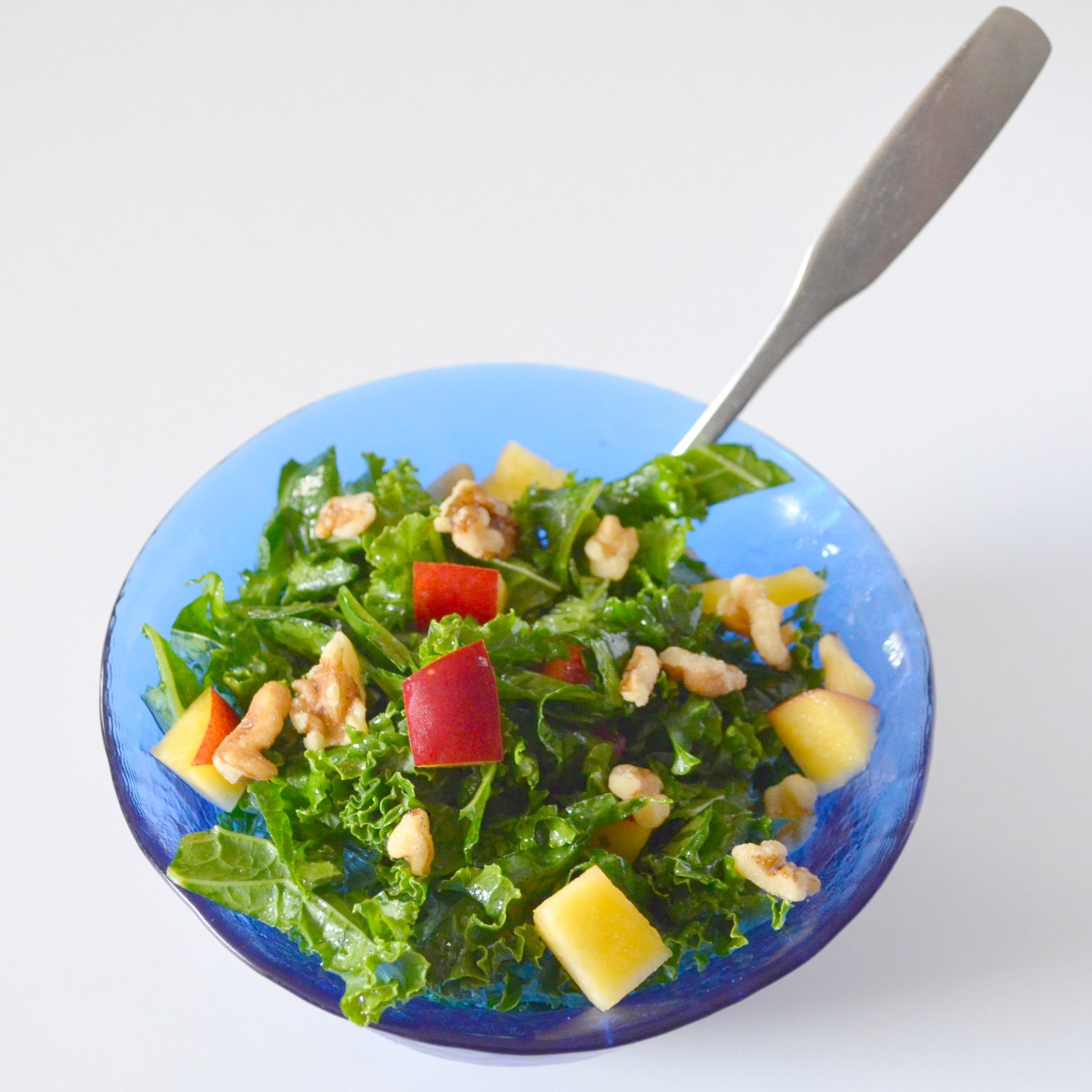 The Inventive Vegetarian Kale and Nectarine Salad