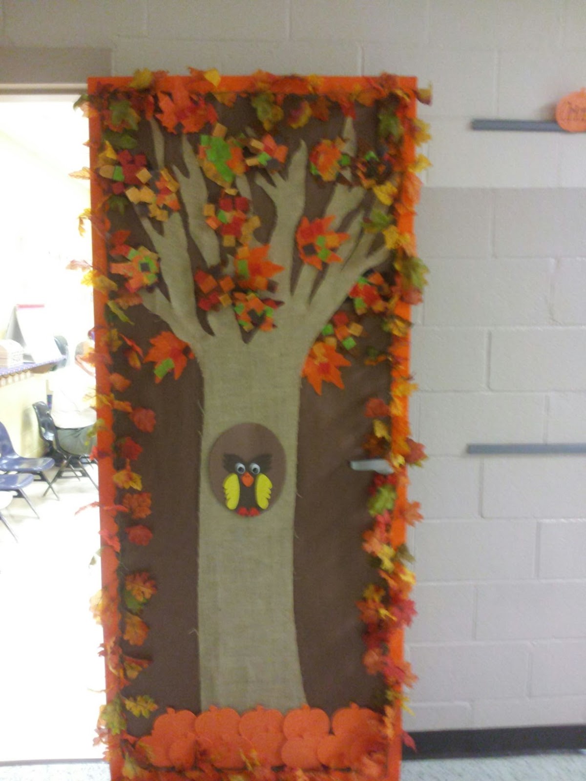 27 Model Fall fice Door Decorating Ideas
