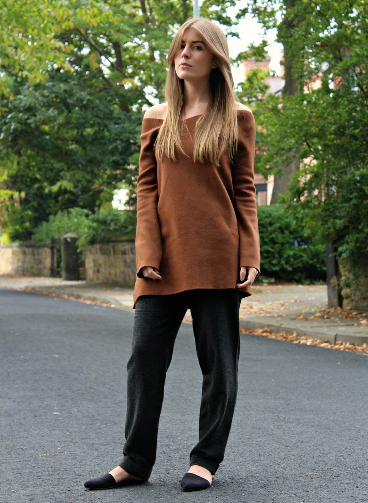 Outfit Off the Shoulder Jumper Style Trunk