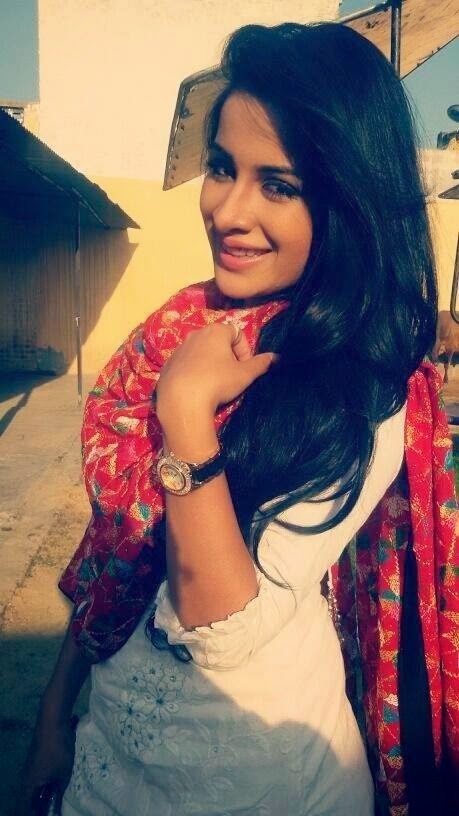 Post Pictures Of People That You Think Can Fit In Europe