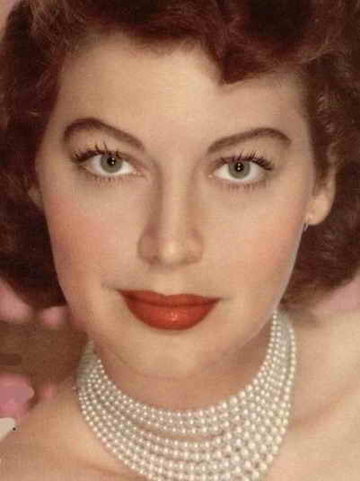 http://2.bp.blogspot.com/-s_qFUjdVPW8/WGXJWTI9CYI/AAAAAAAAA_g/qh1SmuWmjFMGVogn6b_RP_OspwyAI-MMACK4B/s1600/ava-gardner.jpg
