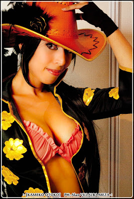 Fashion Cosplay - Anime Cosplay: Nico Robin Cosplay