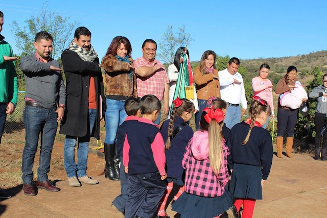 Se compromete alcalde con los de Ramblás Chico