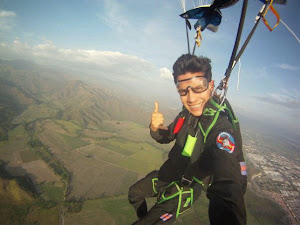 Joan Carlos Torres Mulfari salto a 12000feet con el Equipo de Caida Libre militar del Ejercito "Los