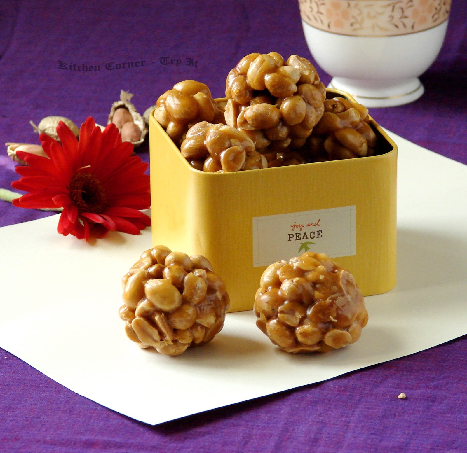 Kappalandi Mittayi/Peanut Ladoo