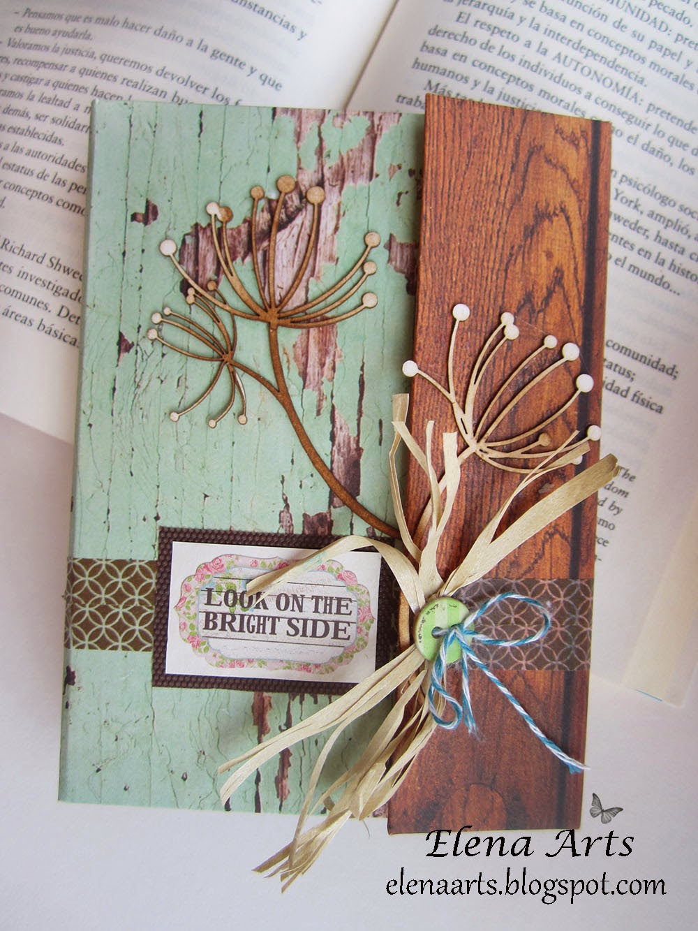 Elena Arts TUTORIAL de cómo hacer un mini álbum con el fondo desde cero.