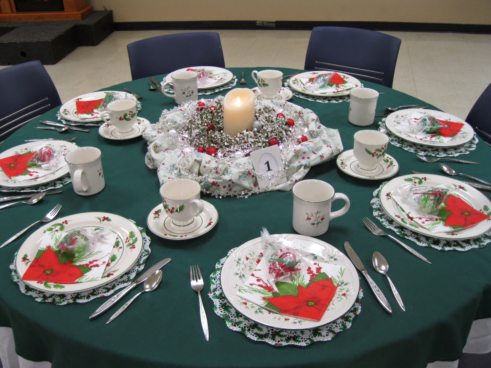 GARAGE SALE GAL: Christmas Lunch & Crafting & Prayer Request GARAGE SALE GAL: Christmas Lunch & Crafting & Prayer Request