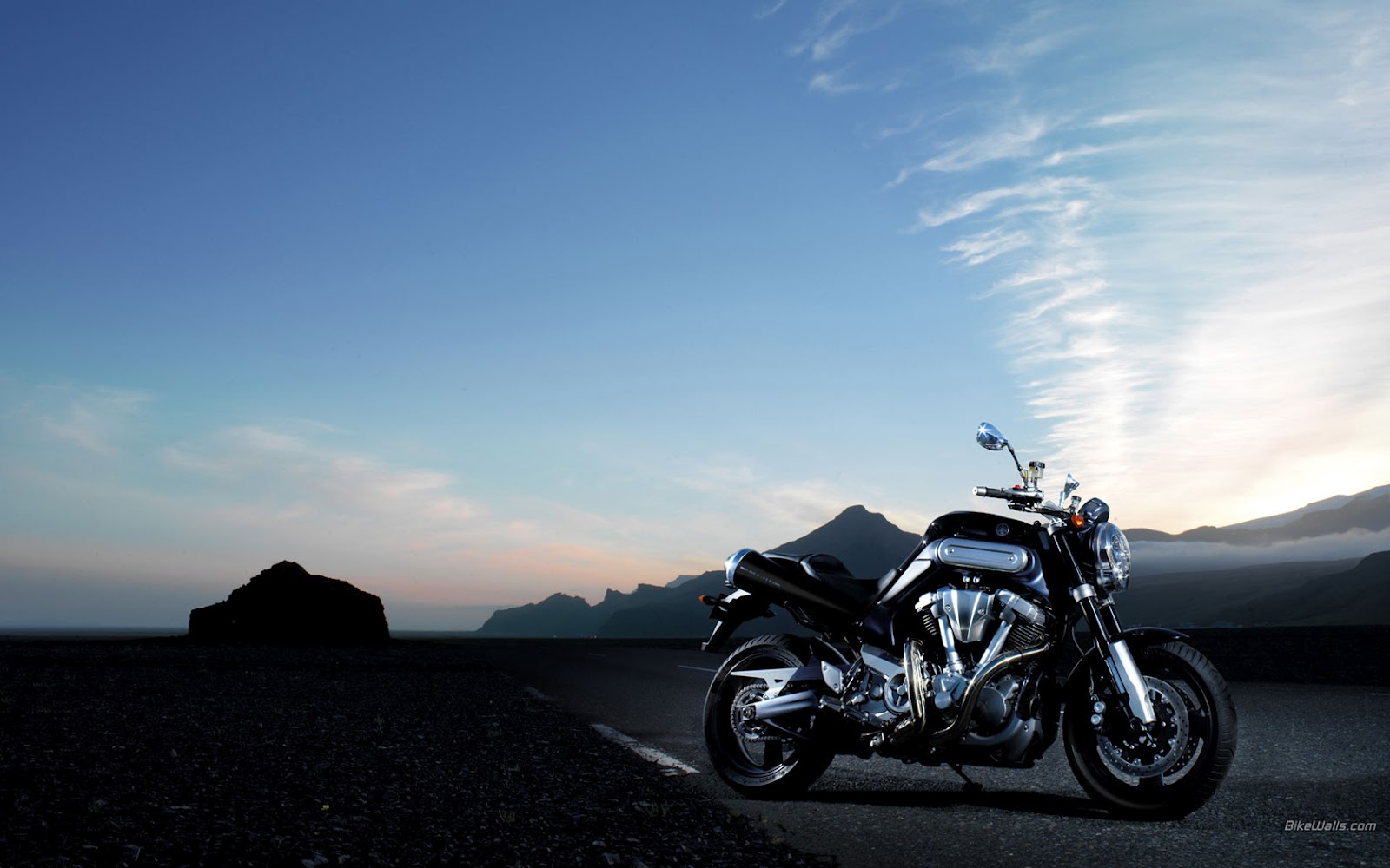 http://2.bp.blogspot.com/-seNZfsub6Uo/T0qPhy3CmcI/AAAAAAAAA_E/x2wERpInAiE/s1600/HD+Mix+Bikes+2012+%25286%2529.jpg