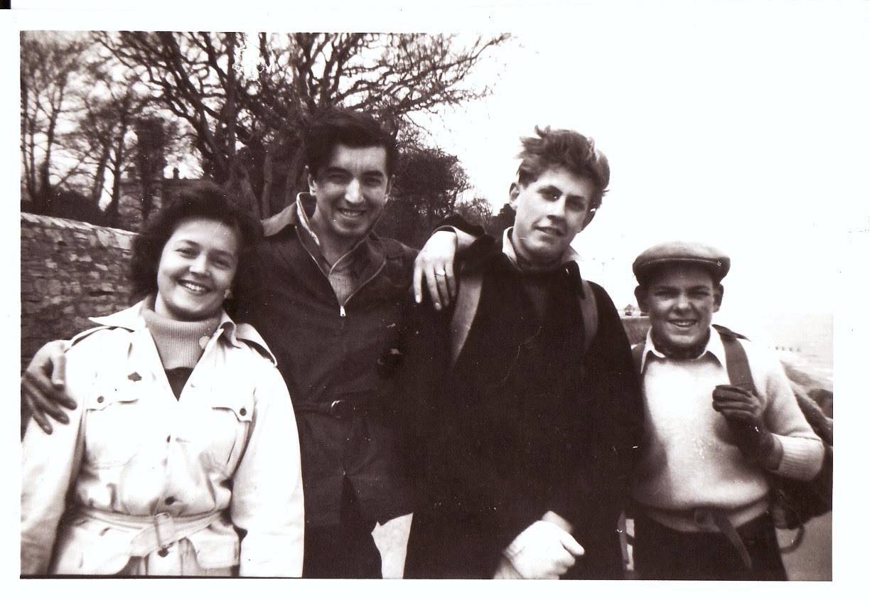 Court Lane visit to IOW in 1958 taken by Sue Griffiths