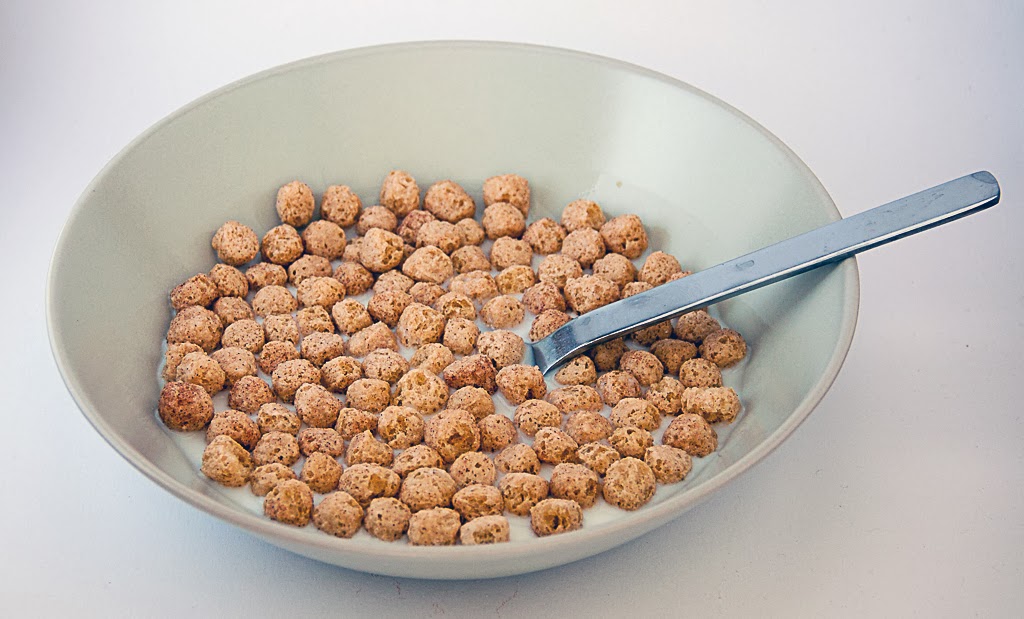 Candynstuff Cap'N Crunch's Cinnamon Roll Crunch Cereal